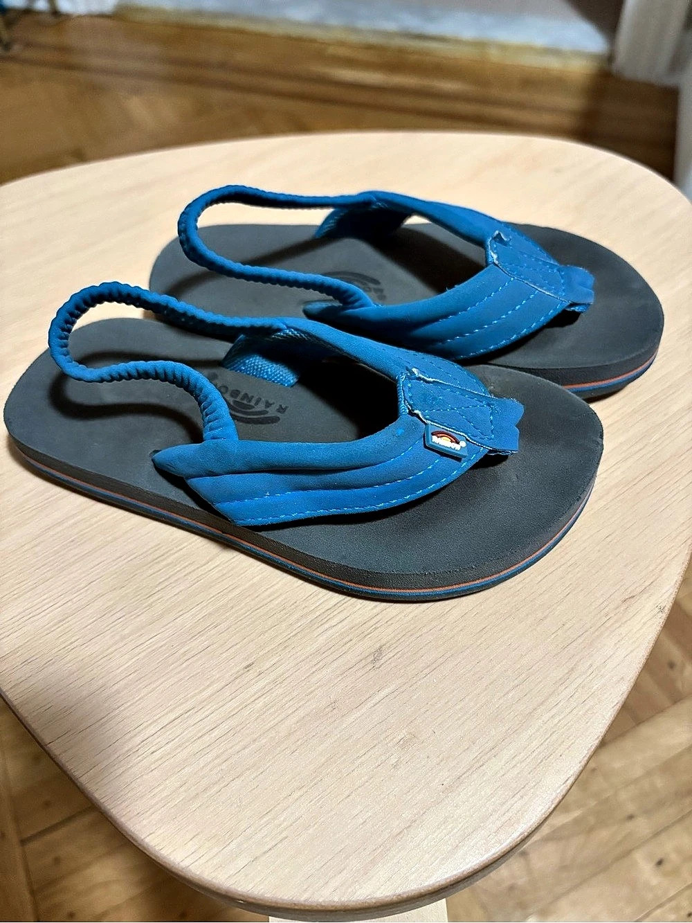 Toddler Sz 9/10 Rainbow Blue Flip Flop Sandals